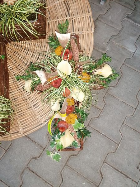 Gepflanztes Kreuz ausgesteckt 2
