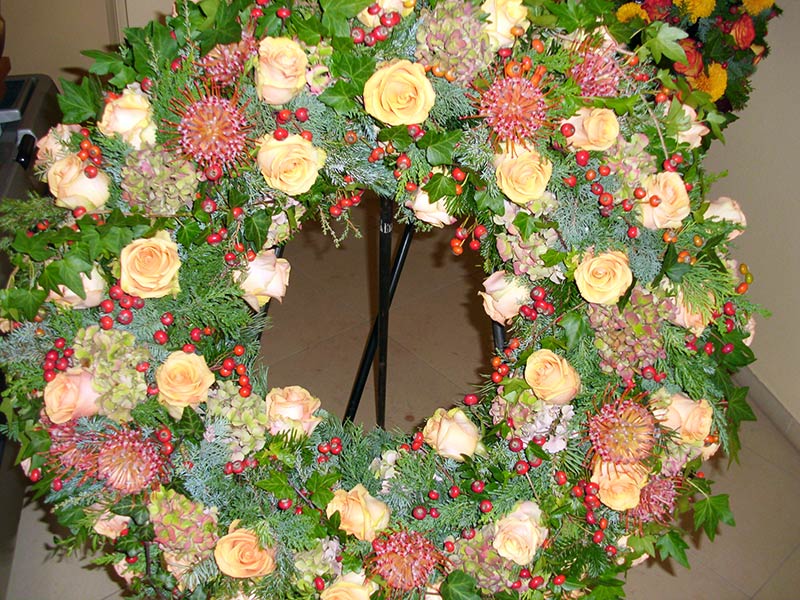 Herbstlicher Kranz mit Beeren