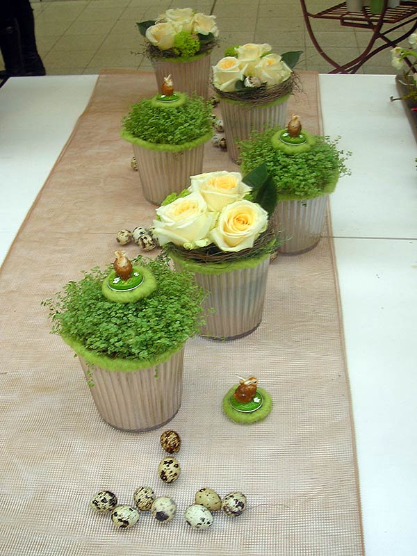 Kombination Topfpflanze und Rosengestecke