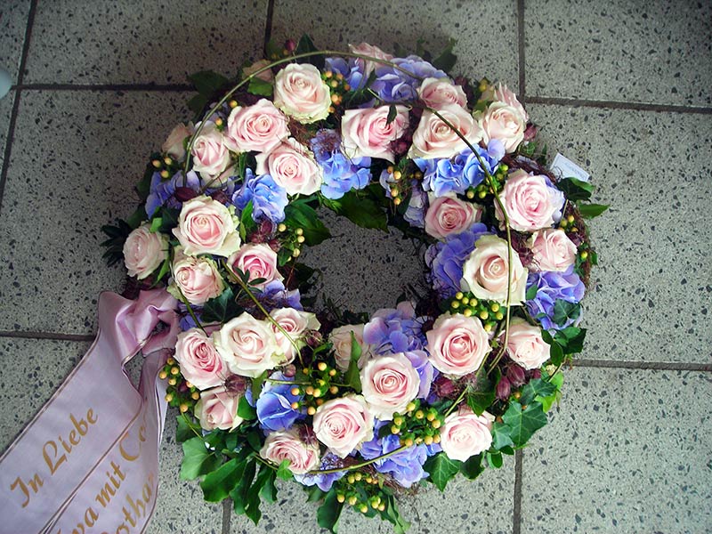 Rose-Hellblau mit Hortensien